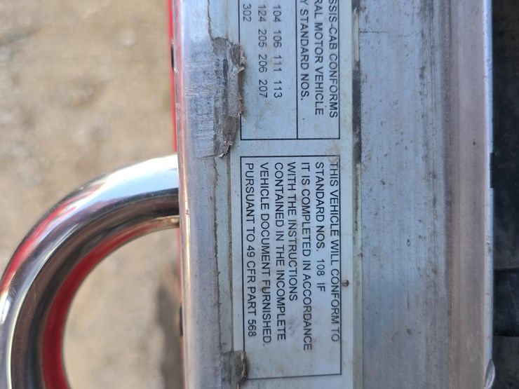 2002-peterbilt-320-image-37