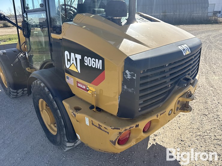 2015-caterpillar-906m-image-17