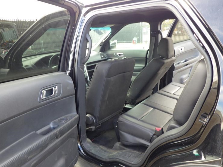 2015-ford-explorer-image-7