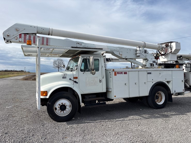 2002-international-4700-image-1