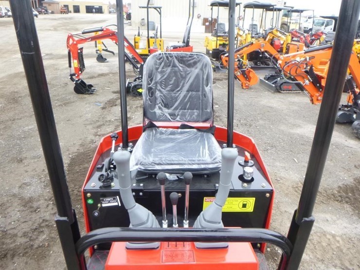 2025-vicsec-vc13-hydraulic-excavator-image-19