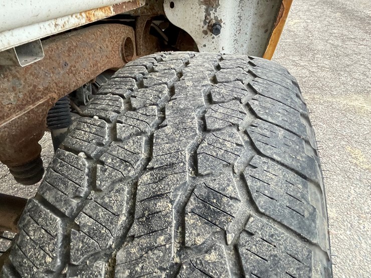 2013-chevrolet-1500-image-75