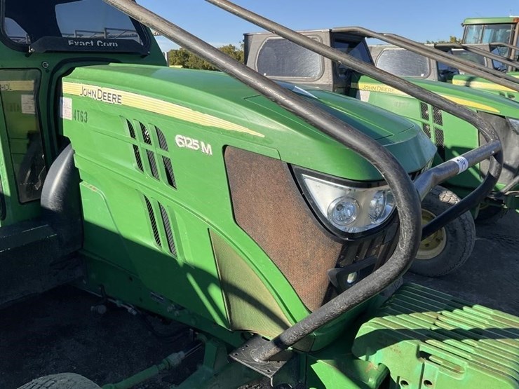 john-deere-6125m-image-13