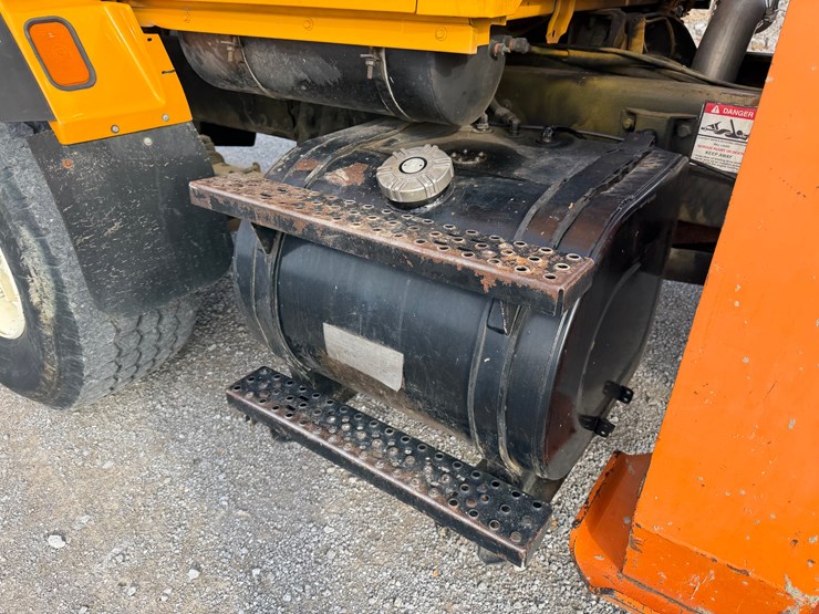 ford-lts9000-image-19