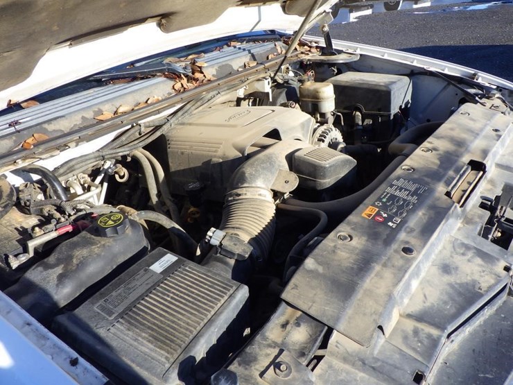 2013-chevrolet-tahoe-image-11