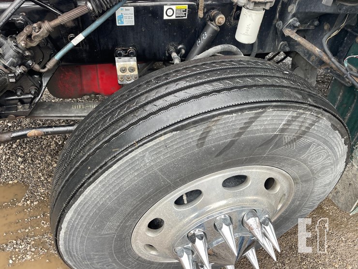 2009-peterbilt-386-image-38