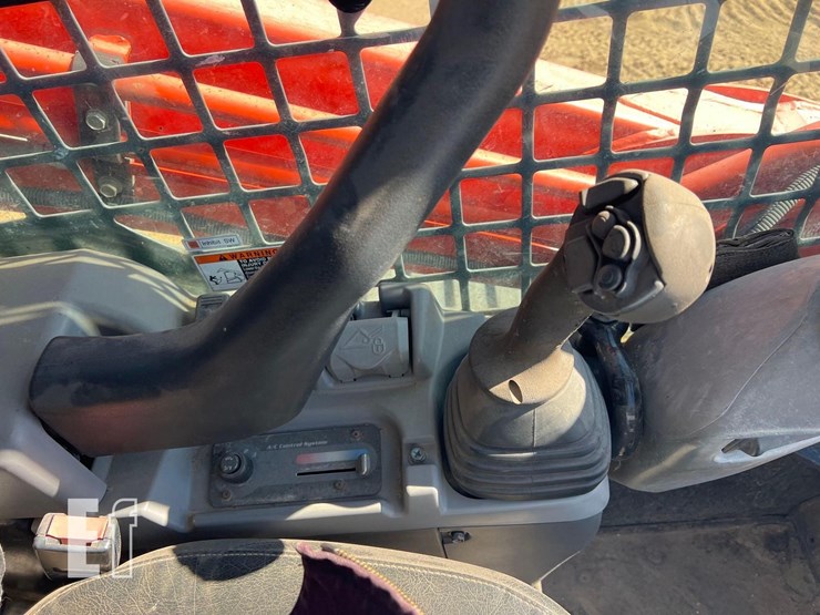 2019-kubota-svl95-2s-image-21