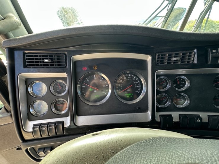 kenworth-t800-image-56