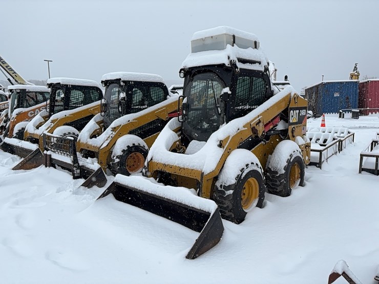 2015-caterpillar-246d-image-1