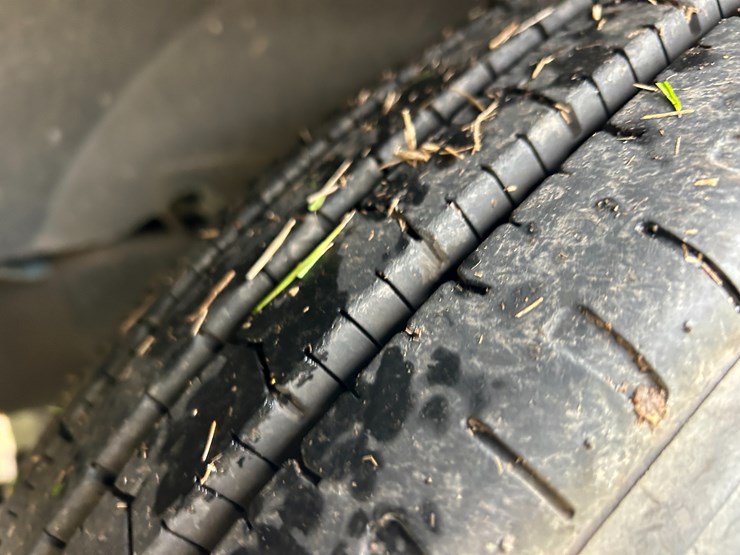 #95-•-volvo-semi-image-13