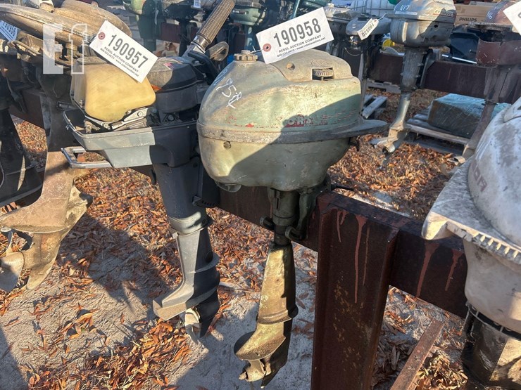 johnson-seahorse-outboard-motor-image-2