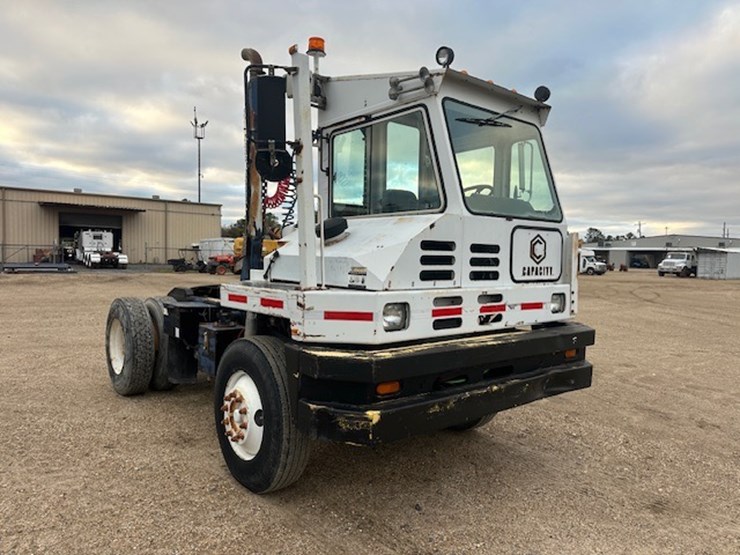 2004-capacity-tj7000-image-3