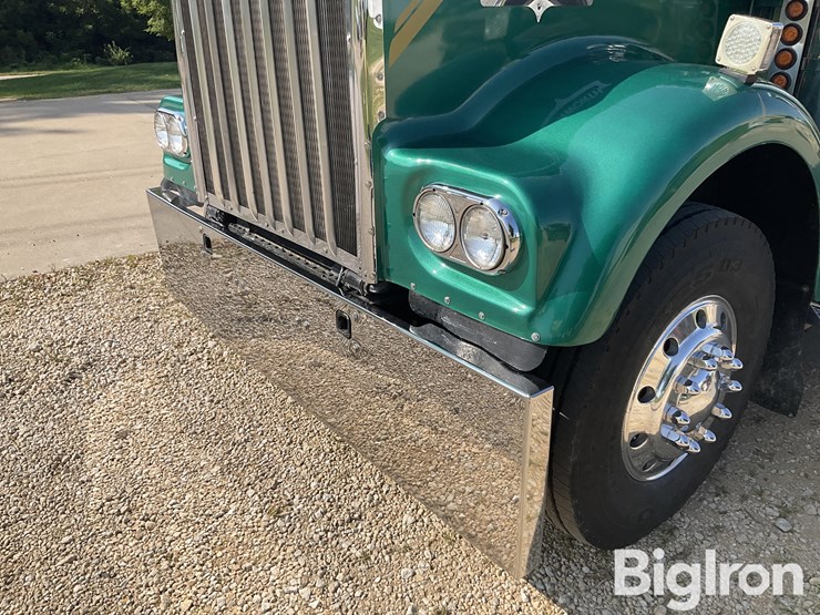 kenworth-w900-image-12