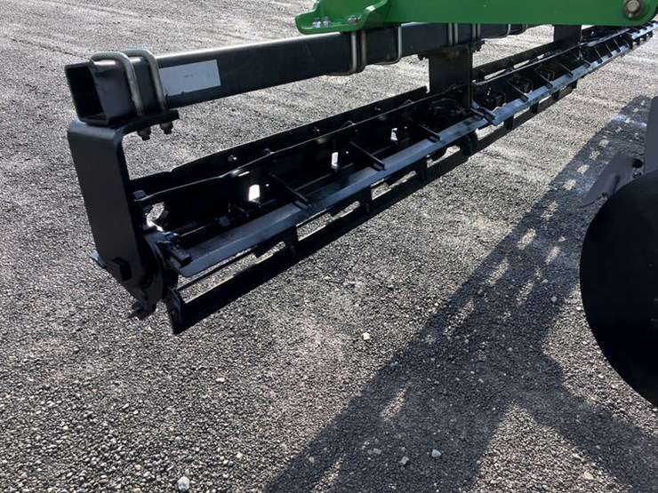 2014-john-deere-2720-image-10