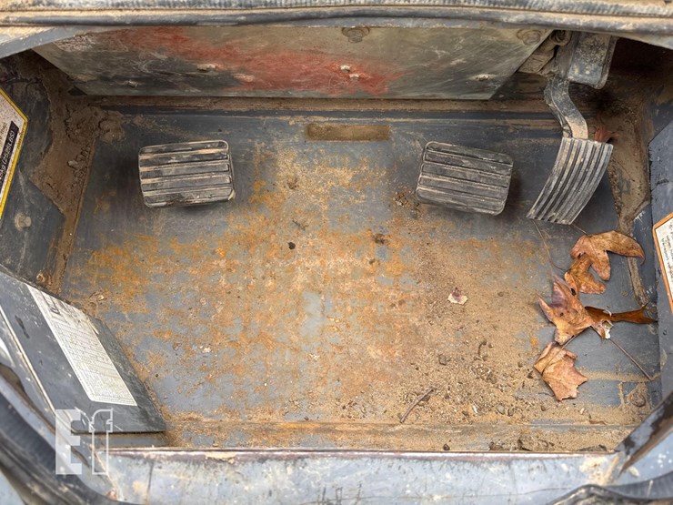 2019-takeuchi-tl10v2-image-32