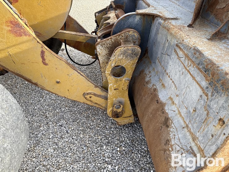 caterpillar-926m-image-16