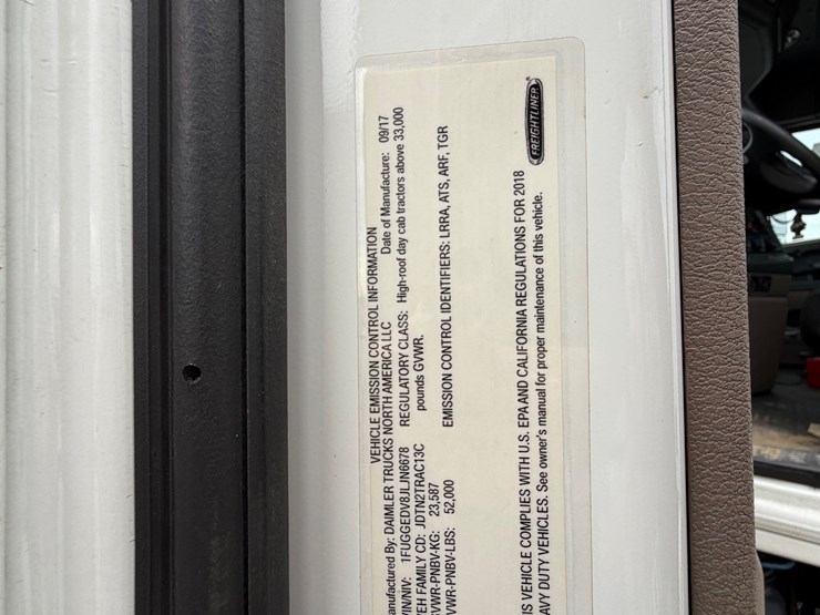 #29767-•-2018-freightliner-cascadia-tandem-axle-truck-tract-image-31