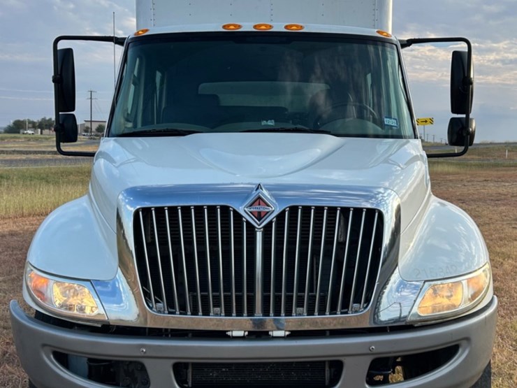 international-durastar-4300-image-2