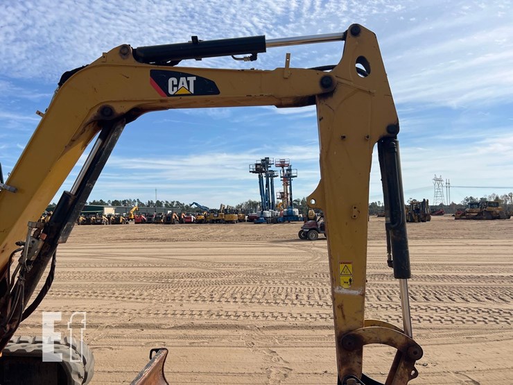 caterpillar-305e2-cr-image-23