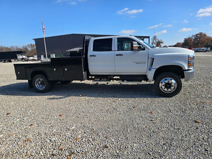 chevrolet-silverado-5500hd-image-36
