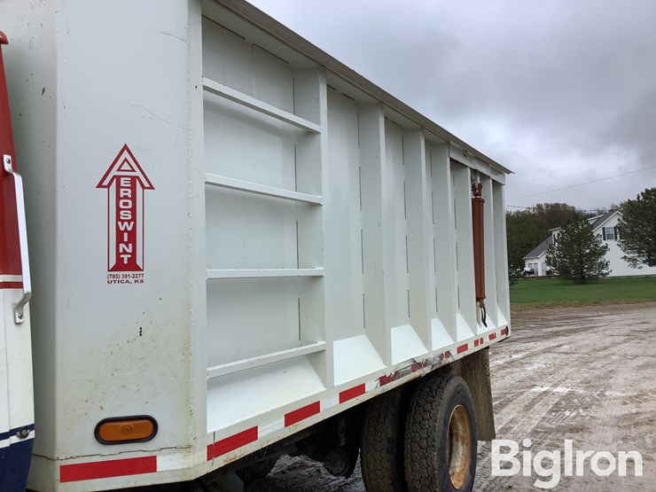 1996-ford-l8000-image-10