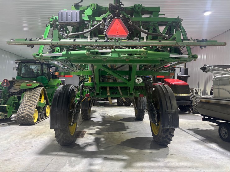 john-deere-r4044-image-2