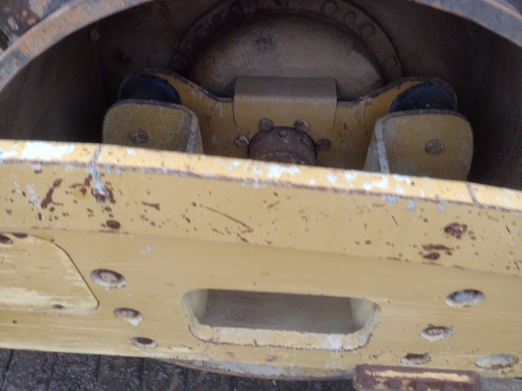 caterpillar-cp-563e-image-23