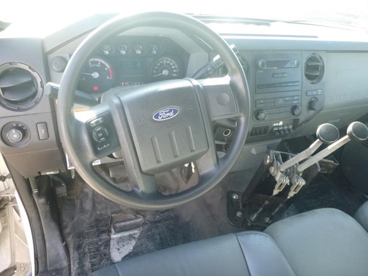 2012-ford-f550-image-13