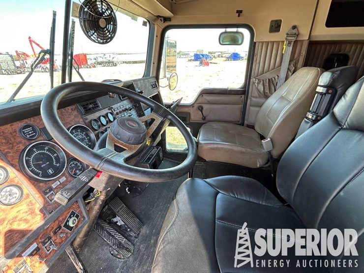 caterpillar-10-image-4