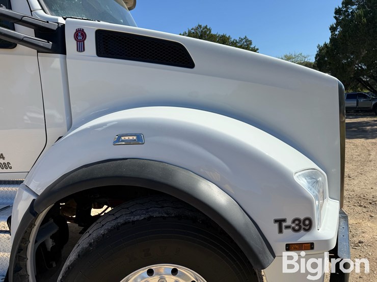 kenworth-t880-image-17