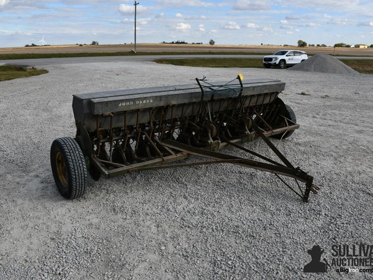 john-deere-b-image-3