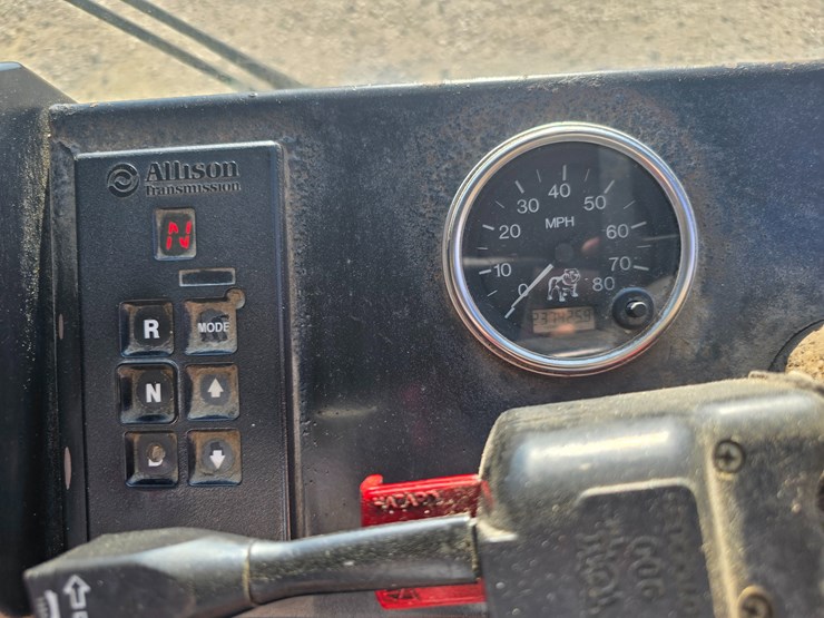 2007-mack-le613-image-50