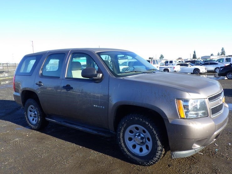 2014-chevrolet-tahoe-image-2
