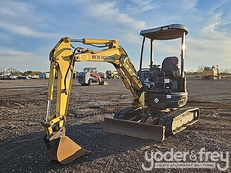 new-holland-e27b-image-1