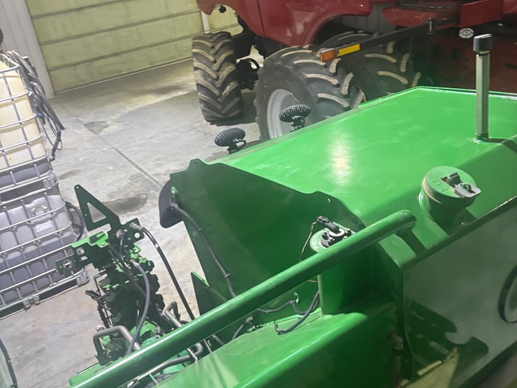 2016-john-deere-9470r-image-6