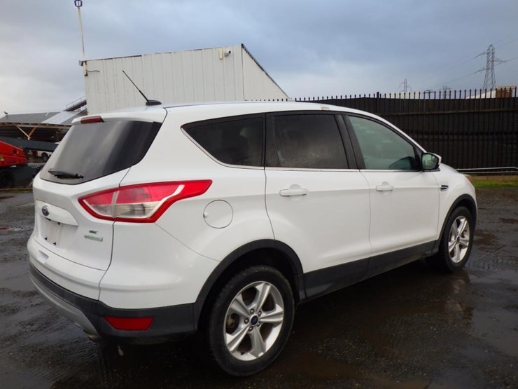 2014-ford-escape-image-3