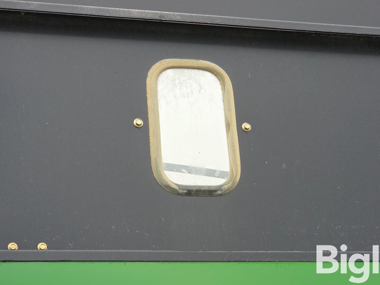 unverferth-brent-gt-644-gravity-wagon-image-15