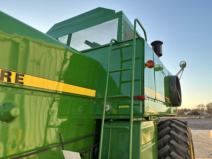 john-deere-7720-titan-ii-image-24
