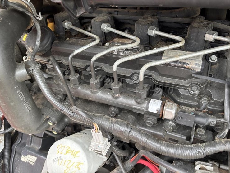 2019-bobcat-s630-image-36