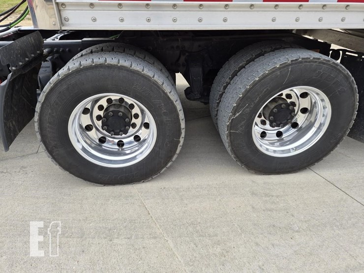 2018-freightliner-cascadia-116-image-15