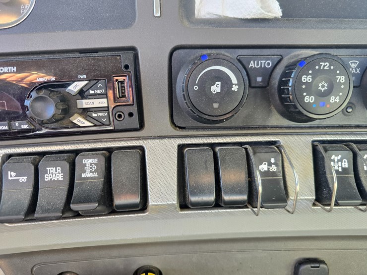 kenworth-t880-image-90