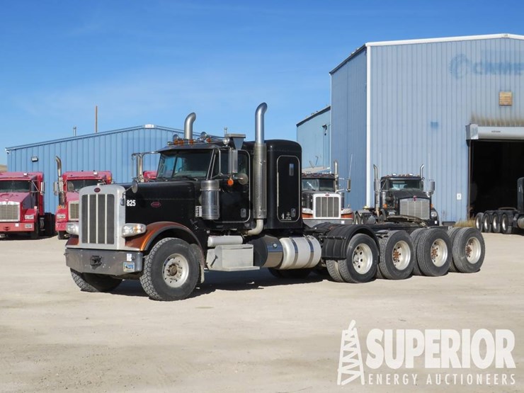 peterbilt-388-image-1