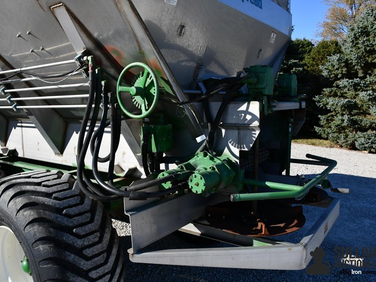 bbi-magnaspread-pull-type-spreader-image-19