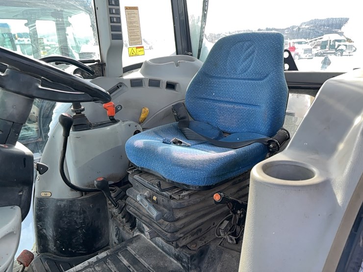 new-holland-t4020-image-14