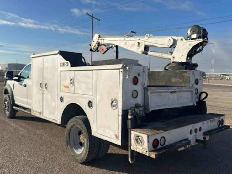 2017-ford-f550-image-8