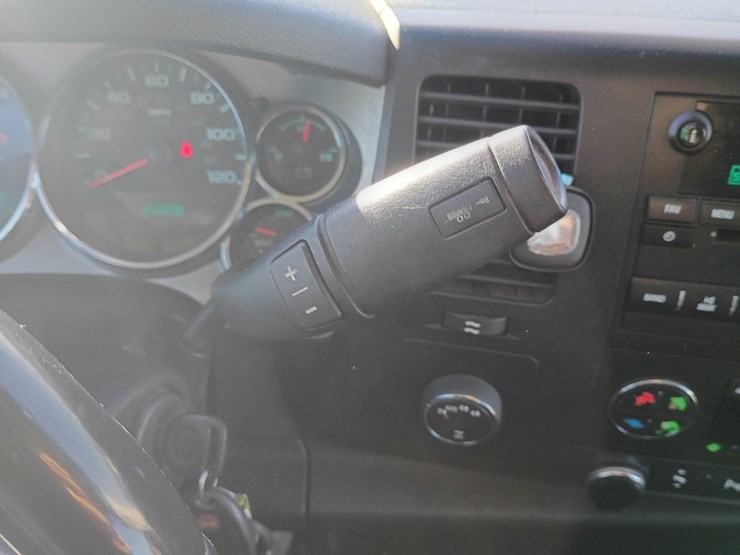 chevrolet-silverado-1500-image-50