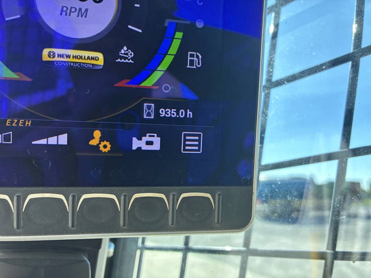 new-holland-c334-image-57
