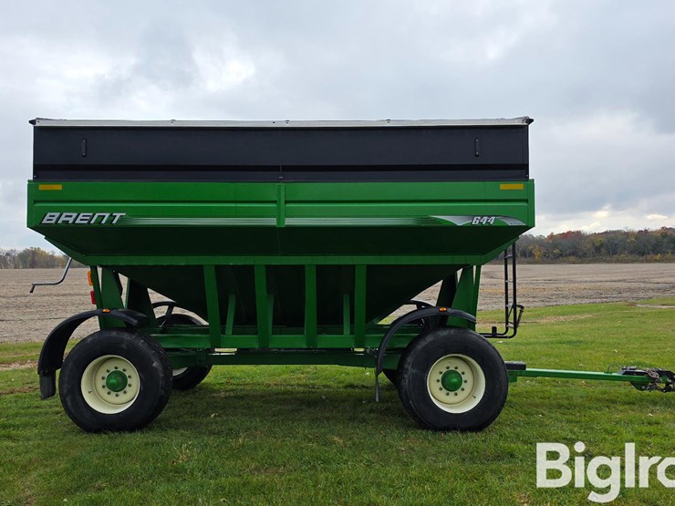 unverferth-brent-gt-644-gravity-wagon-image-4