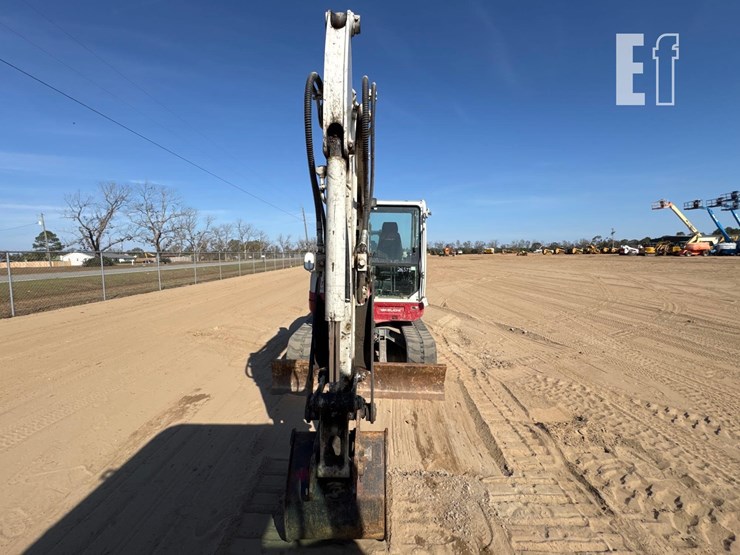 2020-takeuchi-tb260-image-7