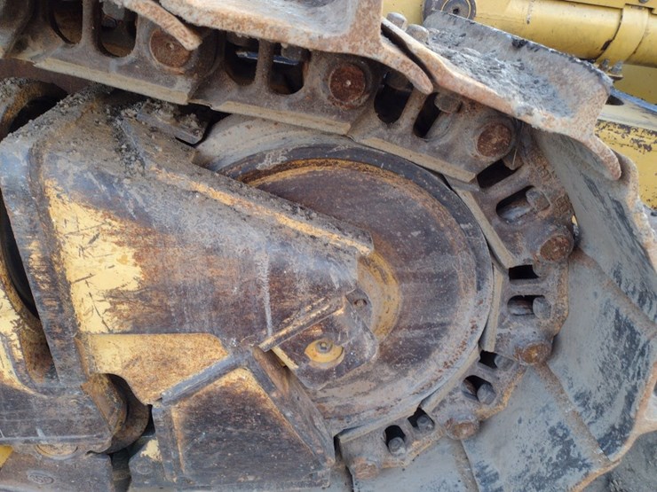 caterpillar-d6t-xl-image-38